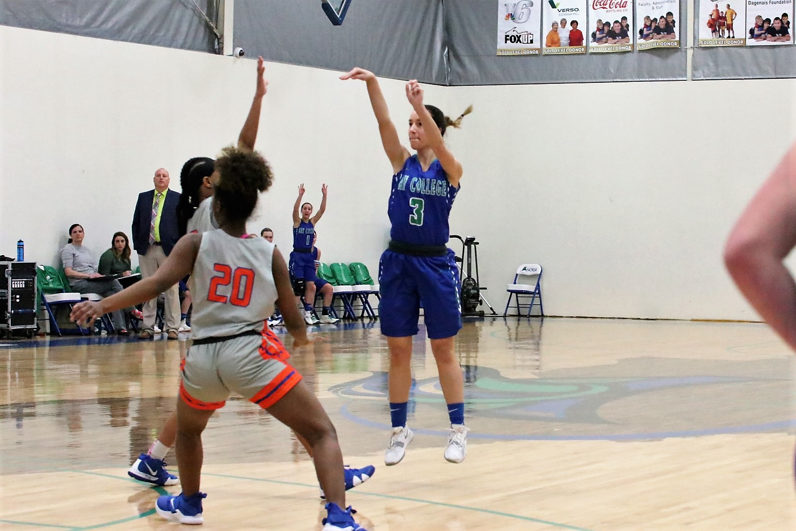 Kelsea Ackerman shooting a three
